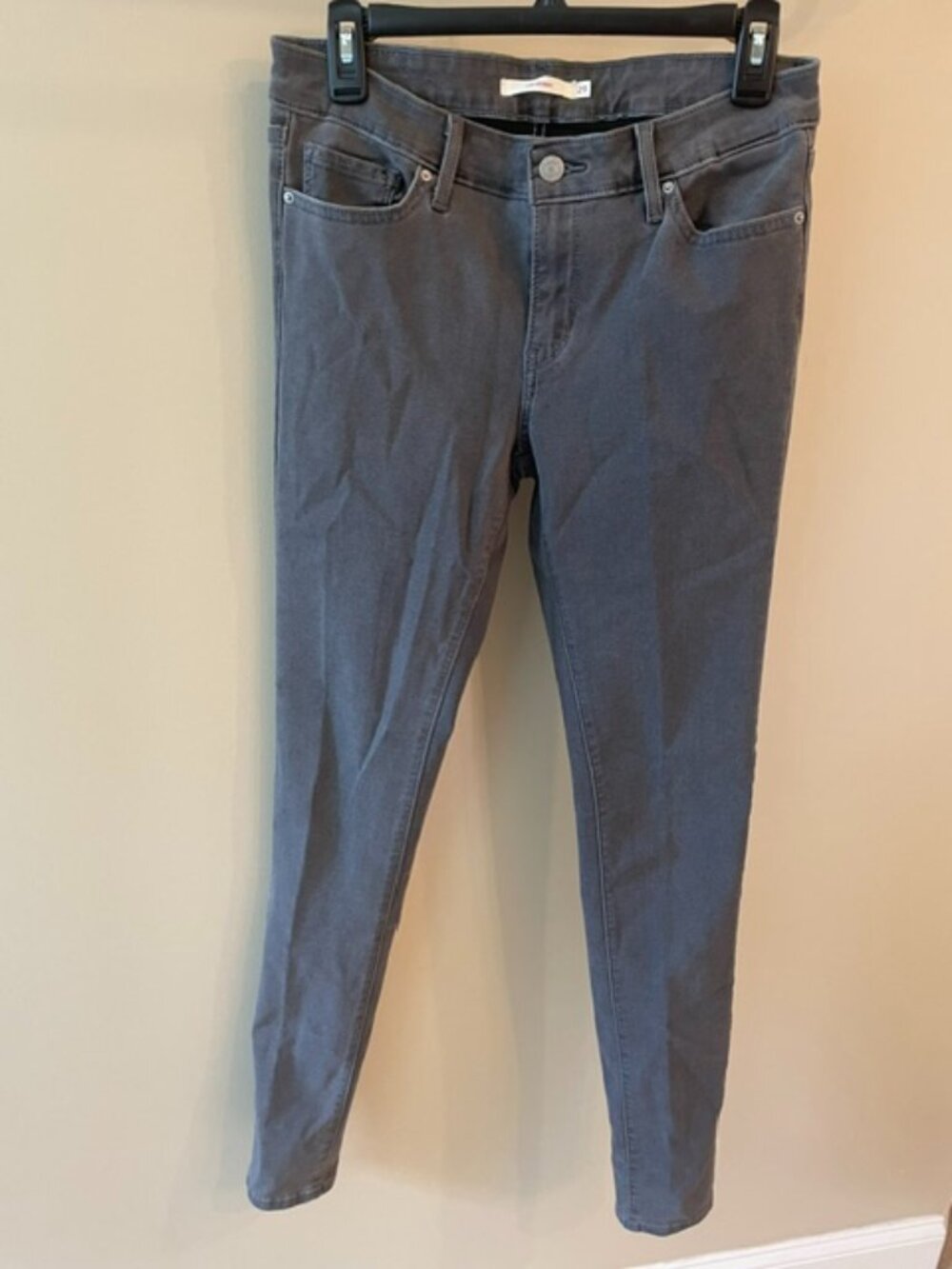 Women's Levi 711 low waist skinny jeans in charcoal grey, size 29